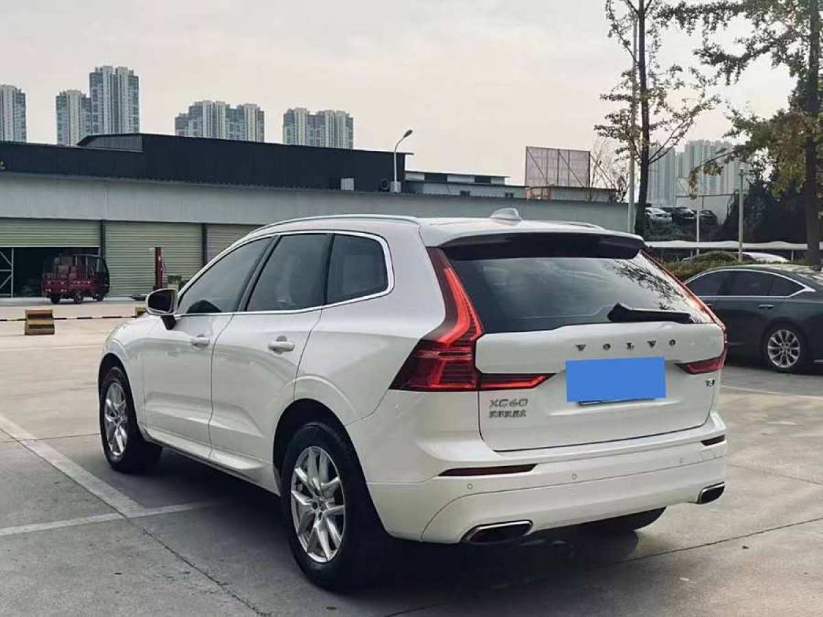 沃爾沃 XC60  2019款  T5 四驅(qū)智逸版 國(guó)VI圖片