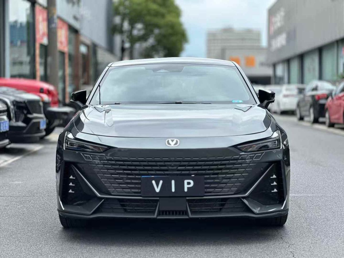 長(zhǎng)安 長(zhǎng)安UNI-V  2023款 1.5T 尊享型圖片