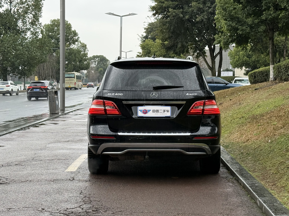 奔馳 奔馳M級(jí)  2012款 ML 350 動(dòng)感型圖片