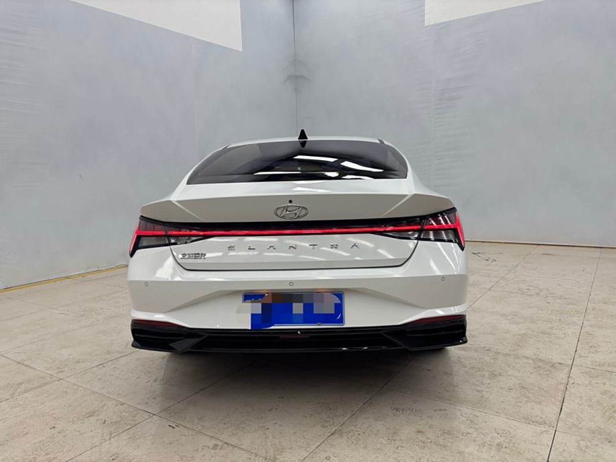 現(xiàn)代 伊蘭特  2022款 1.5L CVT LUX尊貴版圖片