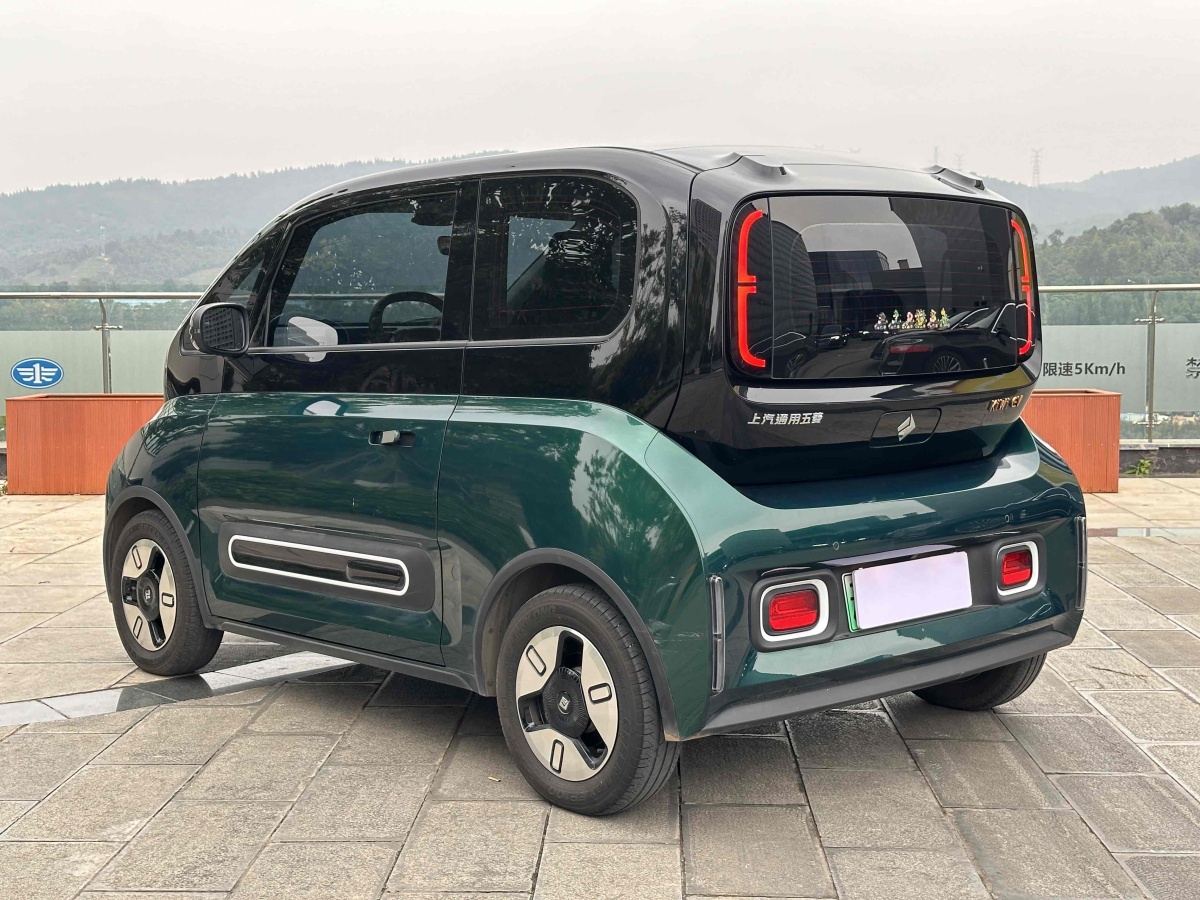 寶駿 寶駿KiWi EV  2022款 藝術(shù)家輕享版 三元鋰圖片