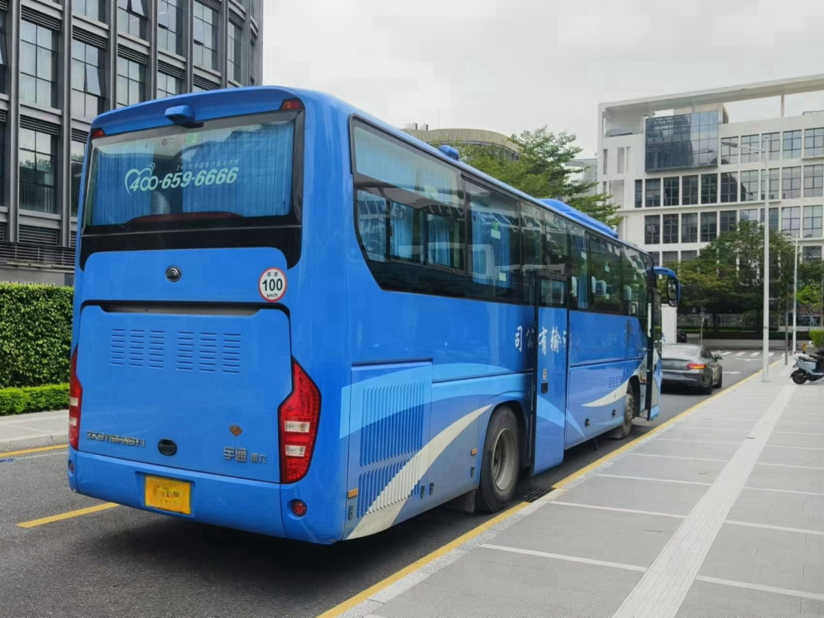 多臺(tái)國(guó)六48座天然氣LNG宇通6119氣囊中門旅游車圖片