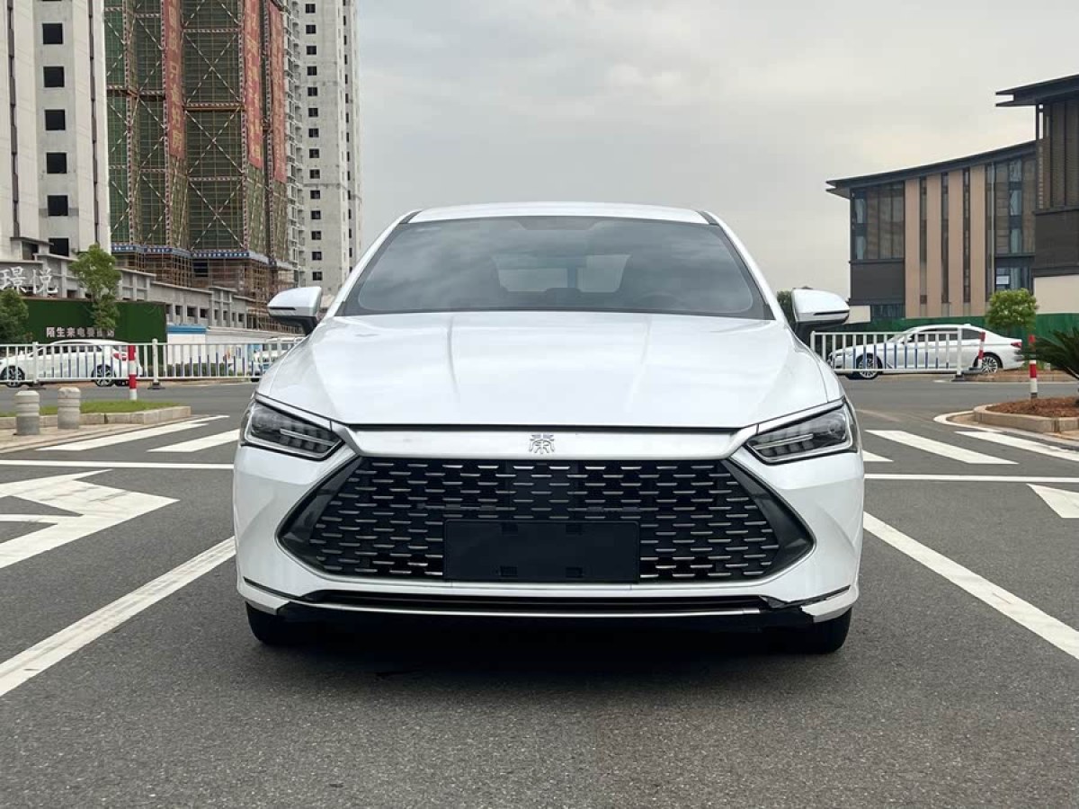 比亞迪 秦PLUS  2023款 冠軍版 DM-i 55KM領(lǐng)先型圖片