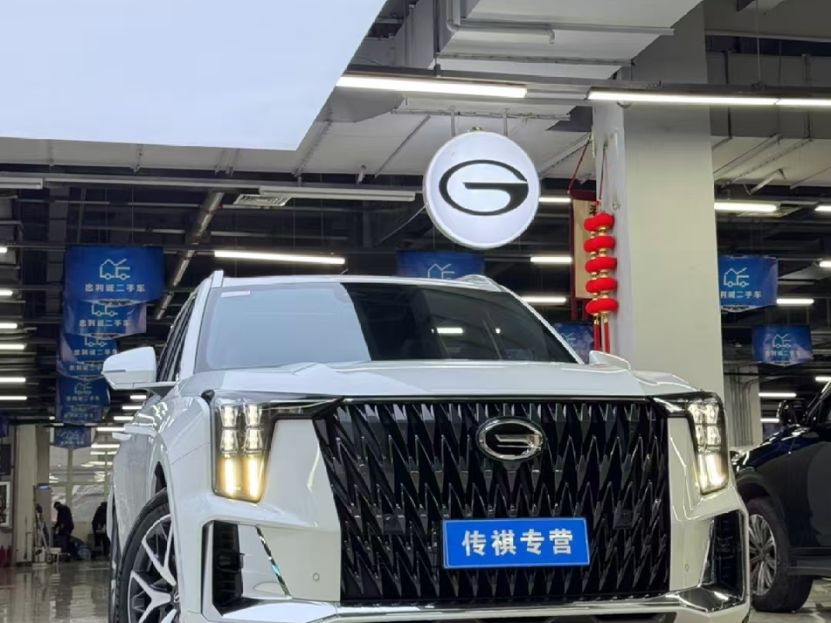 廣汽傳祺 GS8  2022款 雙擎系列 2.0TM 四驅(qū)尊貴版 （六座）圖片