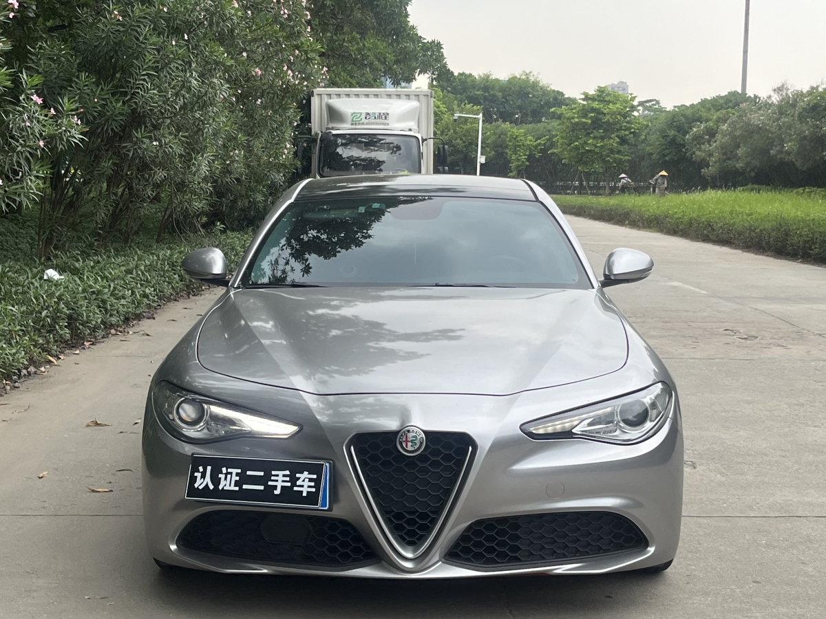 阿爾法·羅密歐 Giulia  2017款 2.0T 280HP 豪華版圖片