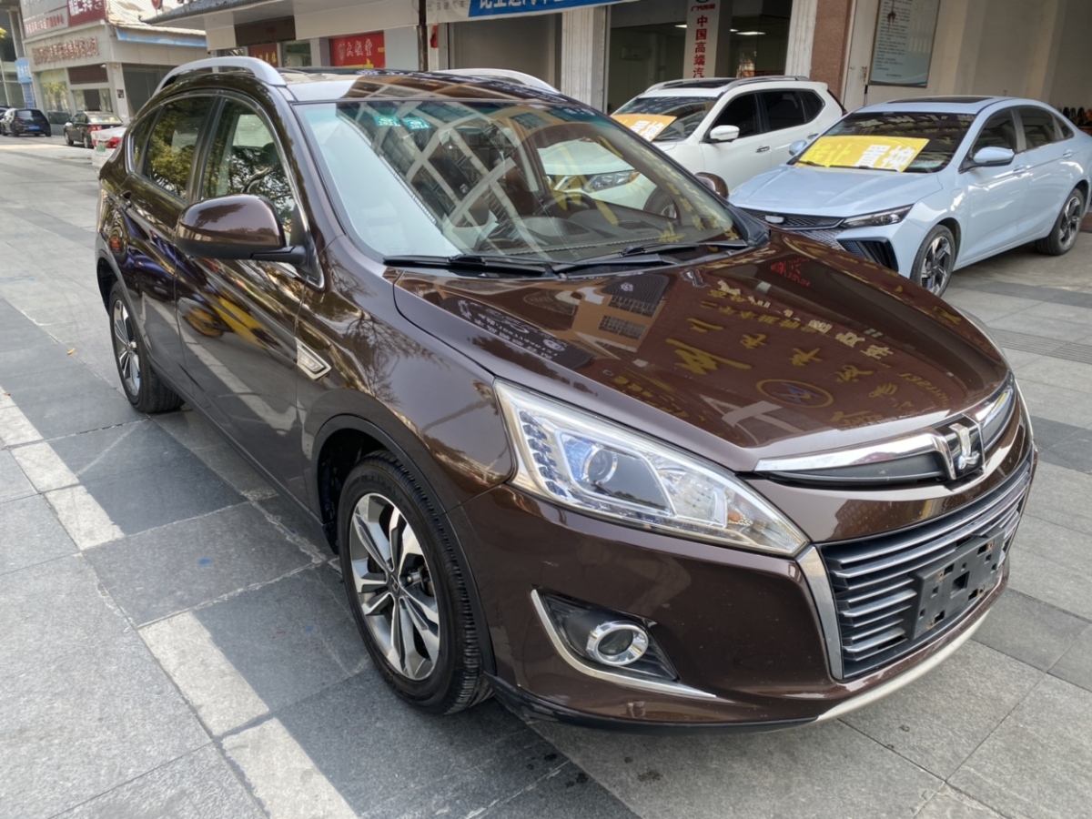 納智捷 優(yōu)6 SUV  2014款 2.0T 時(shí)尚型圖片