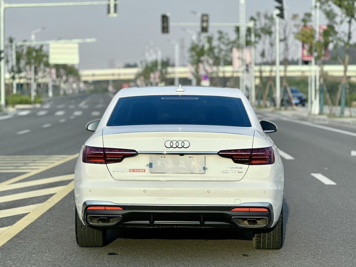 奧迪 奧迪A4L  2020款 40 TFSI 豪華動感型圖片