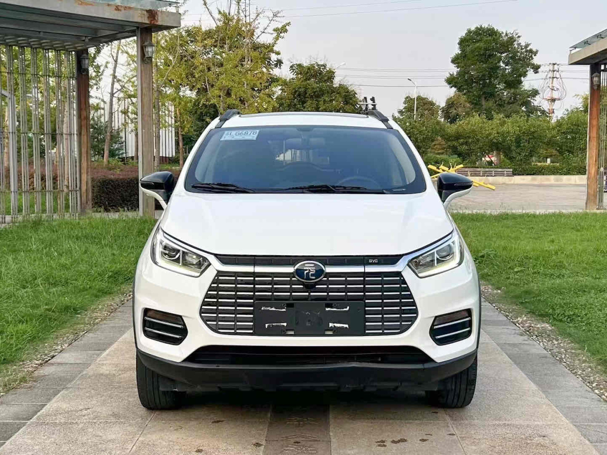 比亞迪 元新能源  2019款 EV360 智聯(lián)領(lǐng)享型圖片