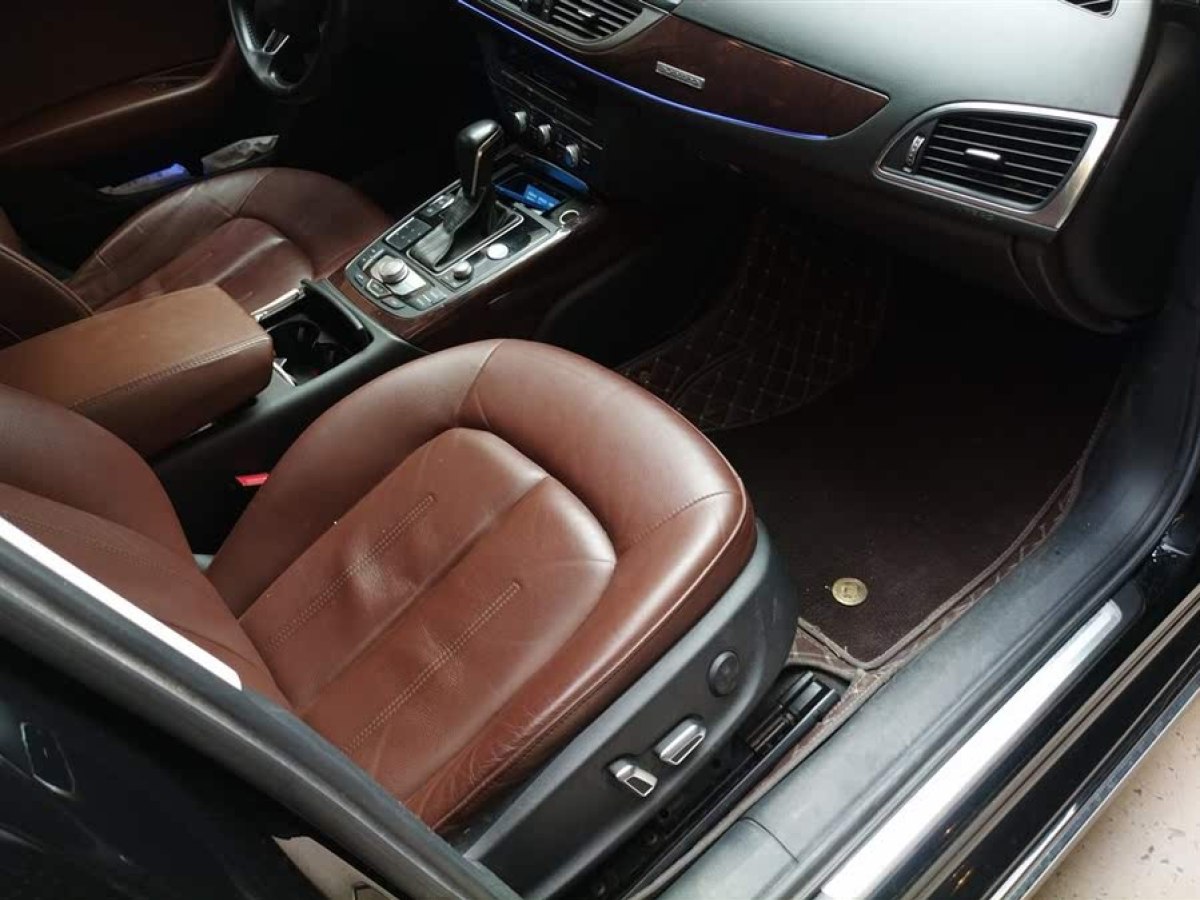 奧迪 奧迪A4L  2018款 30周年年型 30 TFSI 進取型圖片