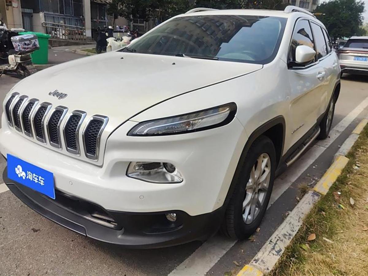 2016年10月Jeep 自由光  2016款 2.4L 領(lǐng)先版