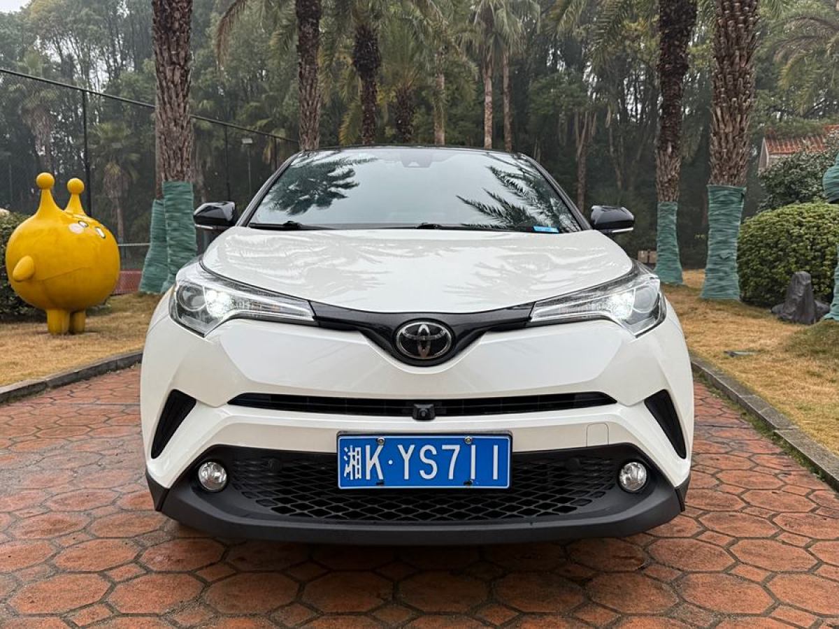 豐田 C-HR  2018款 2.0L 領(lǐng)先版 國(guó)V圖片