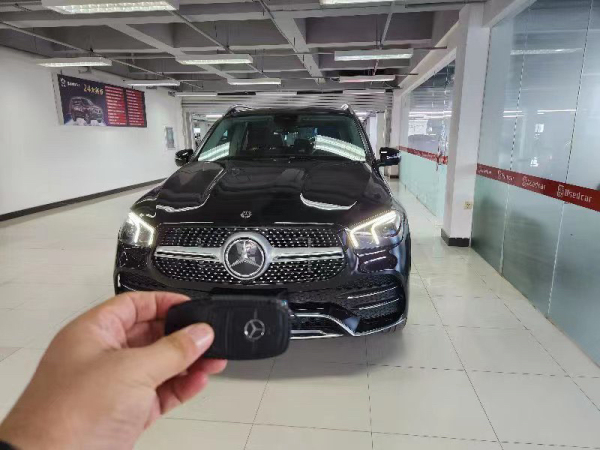 奔驰GLE级 2021款 GLE 450 4MATIC 时尚型