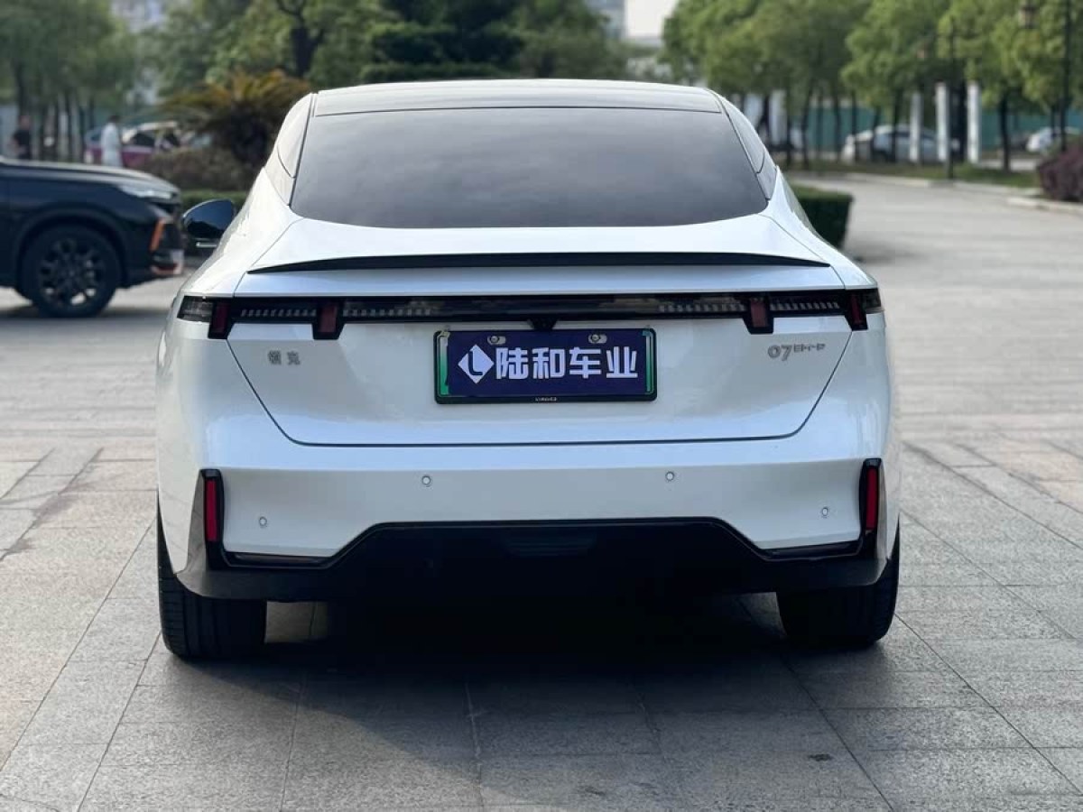 領(lǐng)克 領(lǐng)克07  2024款 EM-P 126長續(xù)航 Ultra圖片