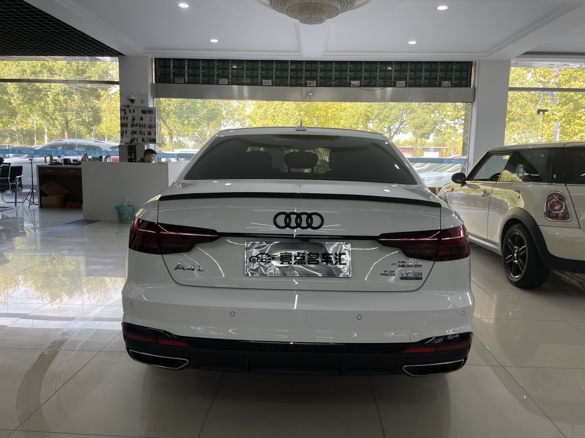 奧迪 奧迪A4L  2022款 40 TFSI 豪華動感型圖片