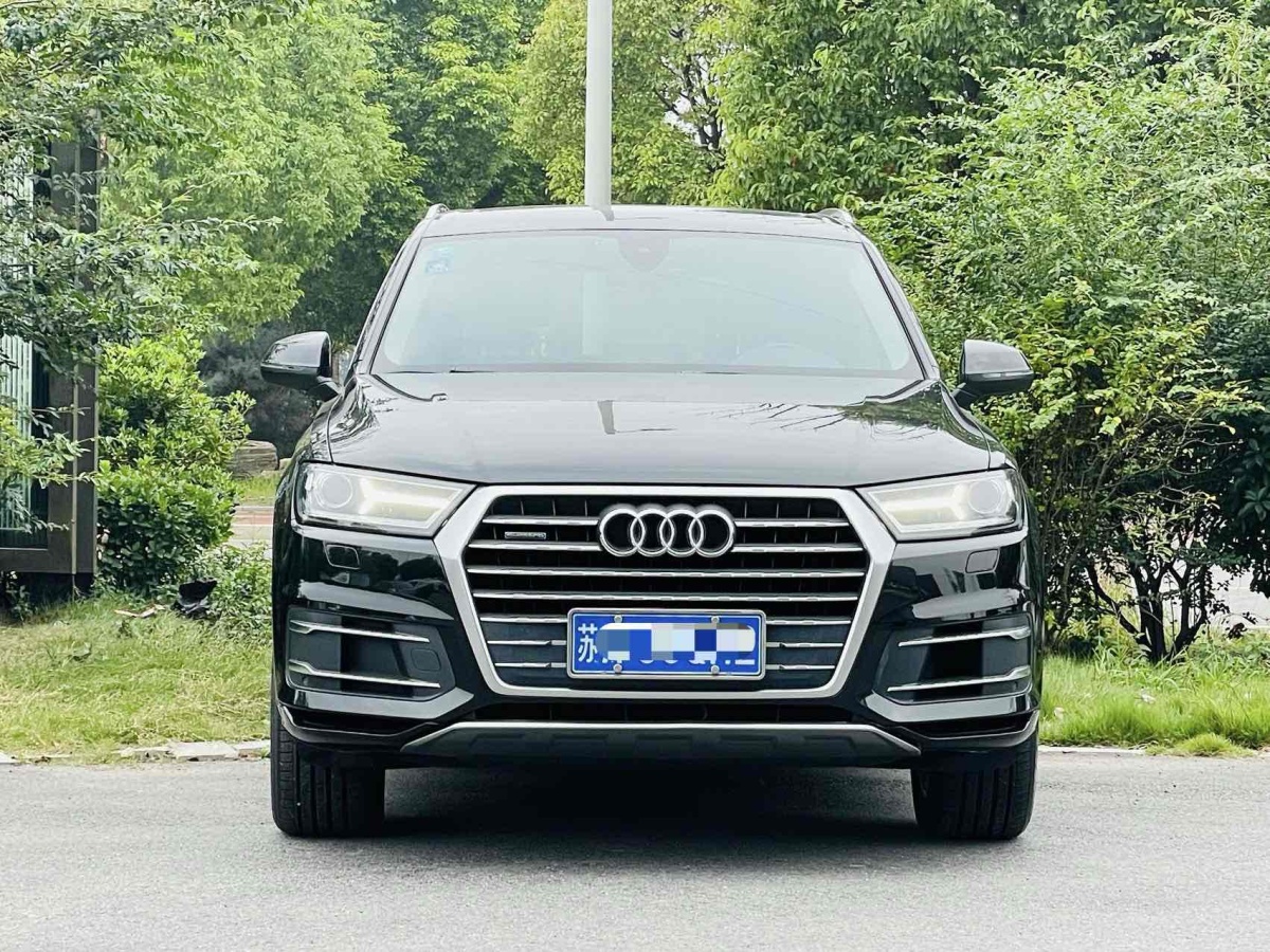 2017年8月奧迪 奧迪Q7  2016款 45 TFSI 技術(shù)型