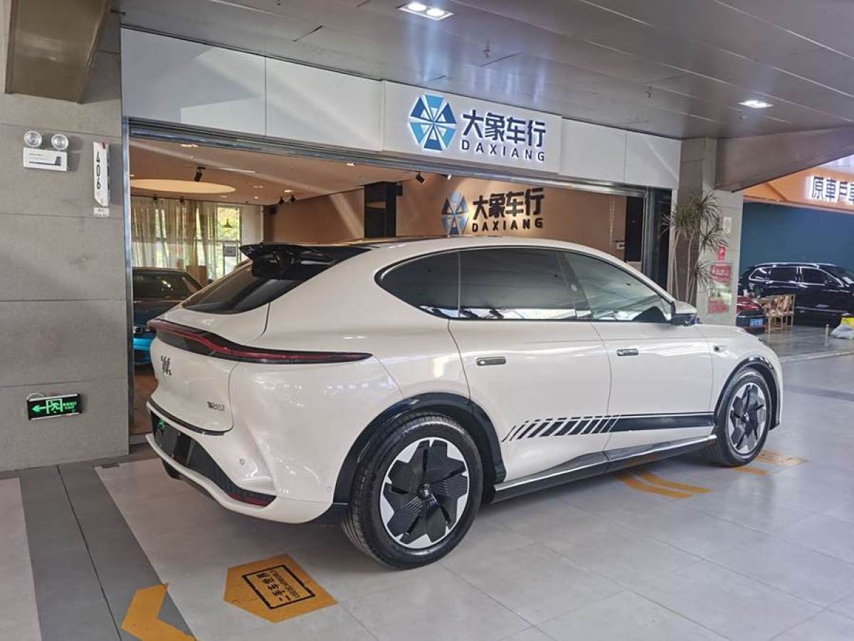 智己 智己LS7  2023款 90kWh Elite后驅(qū)版圖片