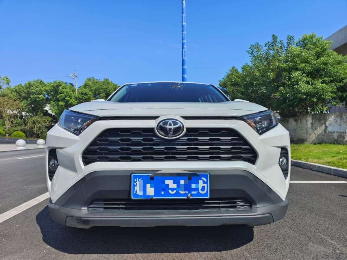 2021年10月豐田 RAV4榮放  2021款 2.0L CVT兩驅(qū)都市版