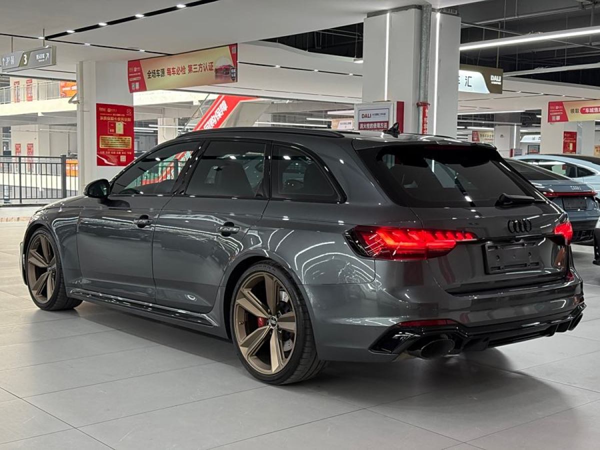 奧迪 奧迪RS 4  2023款 RS4 Avant 黑曜版圖片