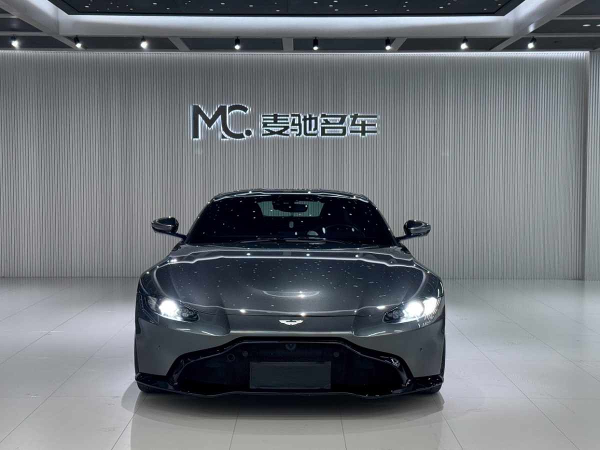 阿斯頓·馬丁 V8 Vantage  2019款 4.0T V8 珊瑚橘圖片