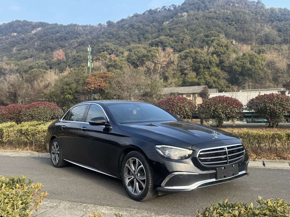 奔馳 奔馳E級(jí)  2022款 E 300 L 時(shí)尚型圖片