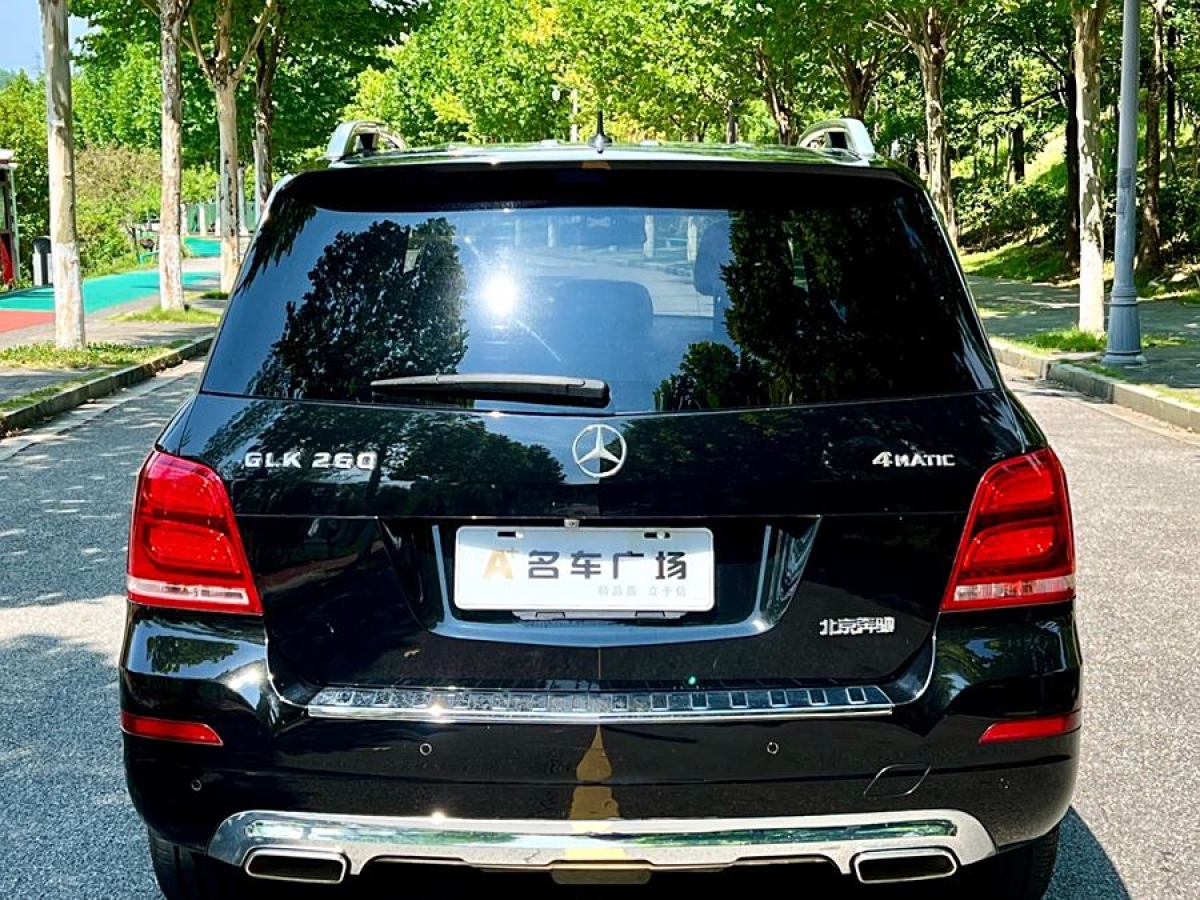 2015年9月奔馳 奔馳GLK級(jí)  2015款 GLK 260 4MATIC 動(dòng)感型 極致版