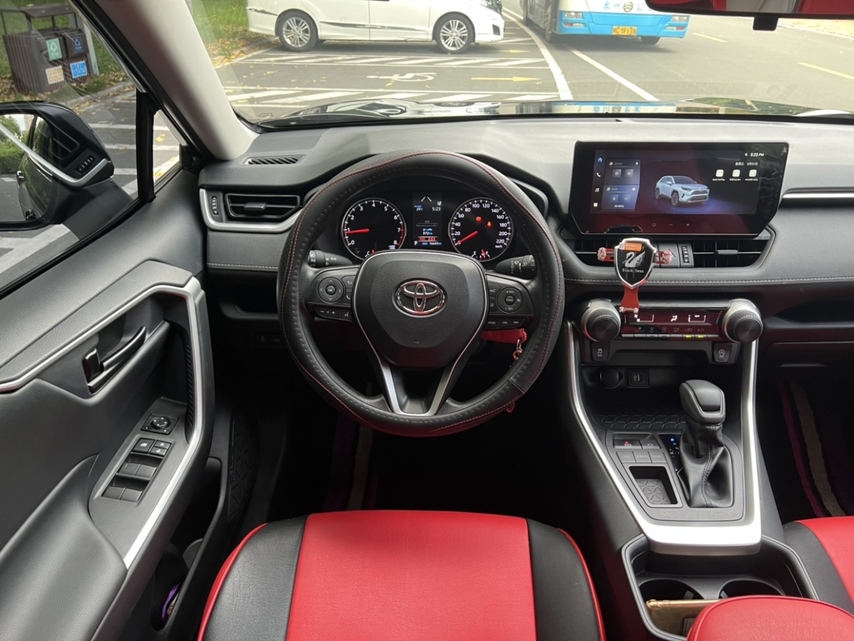 豐田 RAV4榮放  2023款 2.0L CVT兩驅(qū)都市版圖片