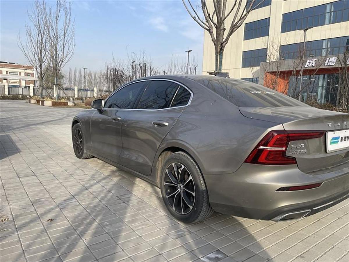 沃爾沃 S60L  2021款 T4 智逸豪華版圖片