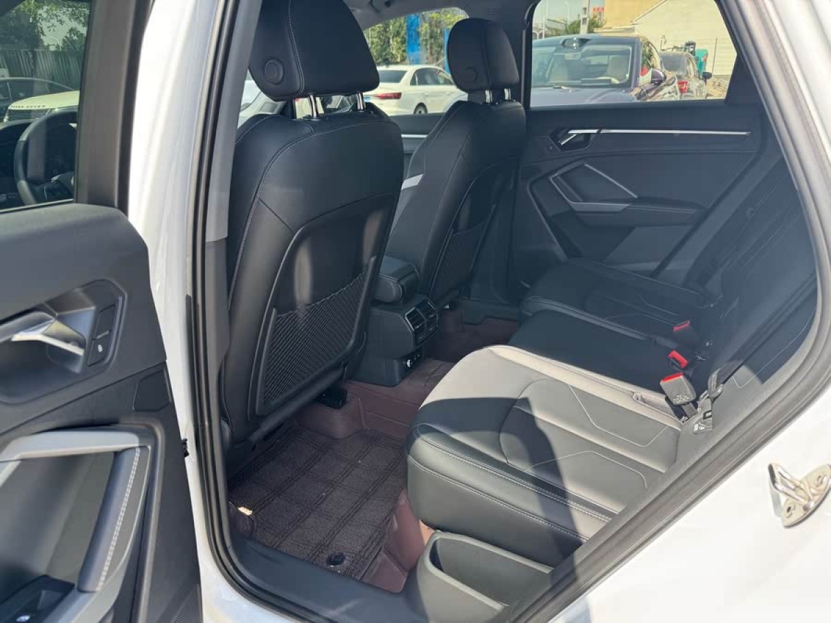 奧迪 奧迪Q3  2024款 40 TFSI 時尚動感型圖片