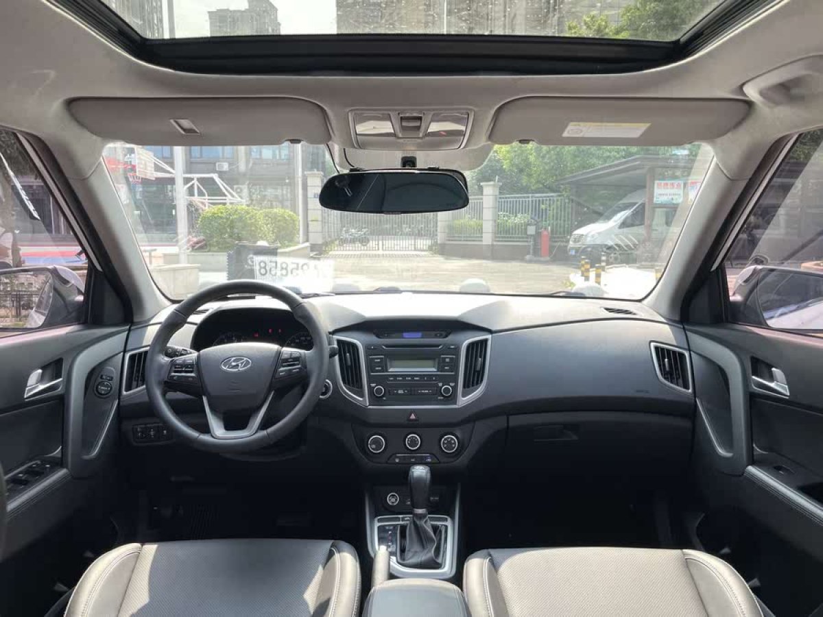 現(xiàn)代 ix25  2015款 1.6L 自動兩驅智能型GLS圖片