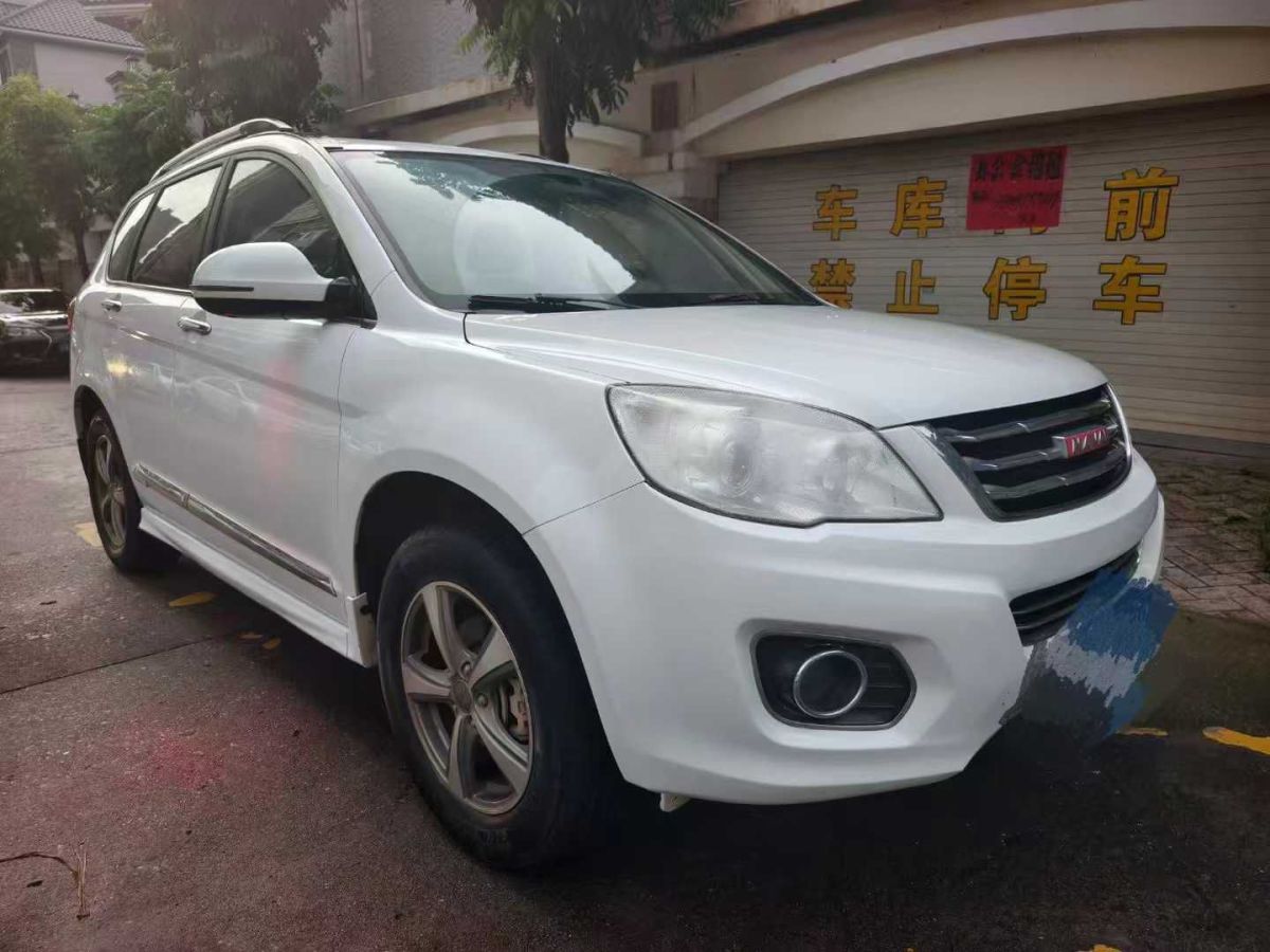 哈弗 H6  2015款 1.5T 手動(dòng)四驅(qū)尊貴型圖片
