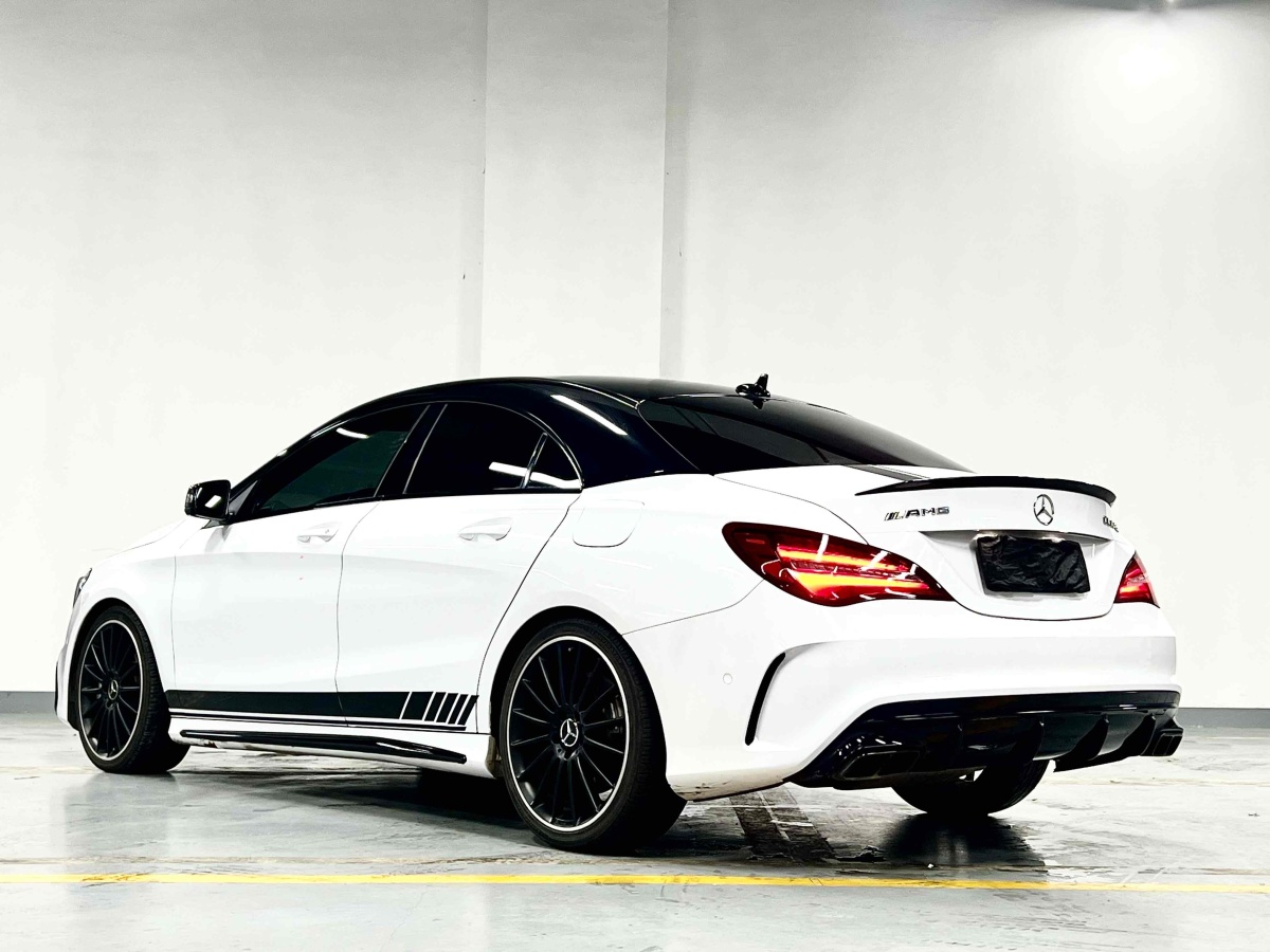 2017年5月奔馳 奔馳CLA級(jí)AMG  2017款 改款 AMG CLA 45 4MATIC