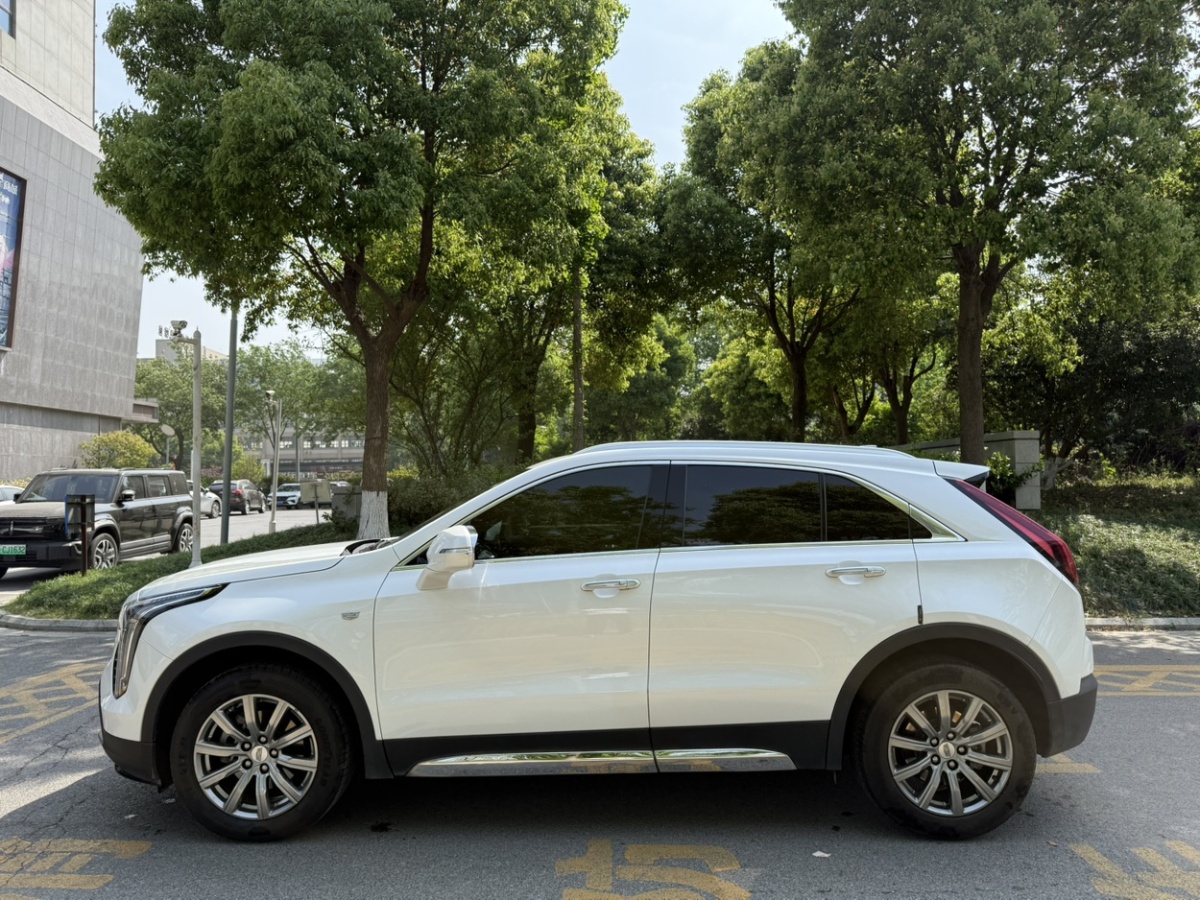凱迪拉克 XT4  2018款 28T 兩驅(qū)領(lǐng)先型圖片