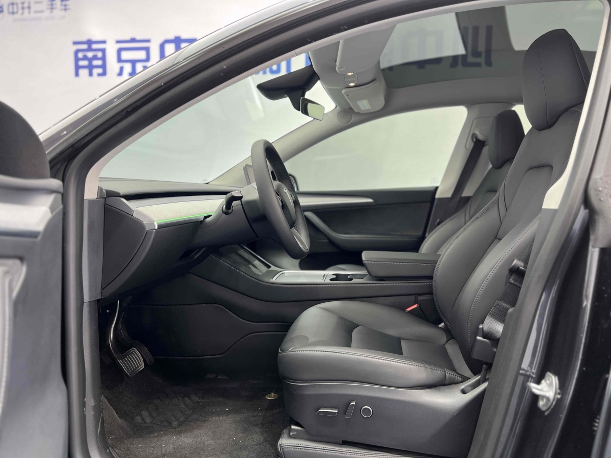 特斯拉 Model 3  2020款 改款 長(zhǎng)續(xù)航后輪驅(qū)動(dòng)版圖片