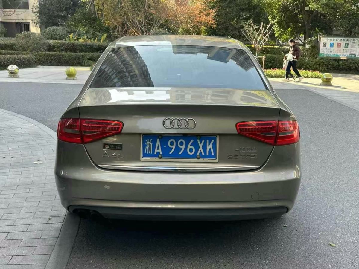 奧迪 奧迪A4L  2012款 2.0 TFSI 自動技術(shù)型圖片