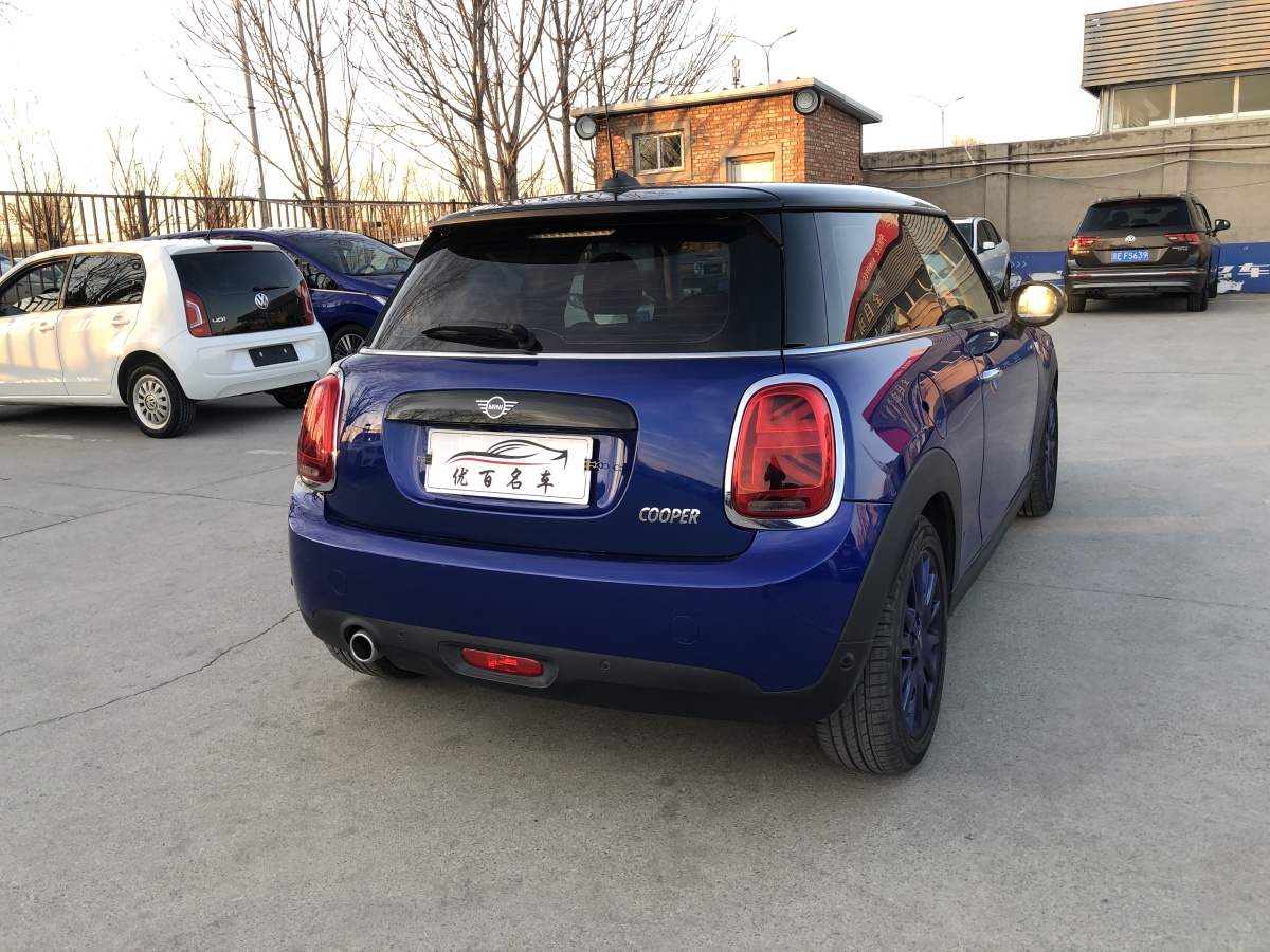 MINI COUNTRYMAN  2018款 1.5T COOPER 經(jīng)典派圖片