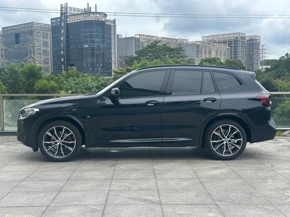 寶馬 寶馬X3  2023款 xDrive30i 領(lǐng)先型 M曜夜套裝圖片