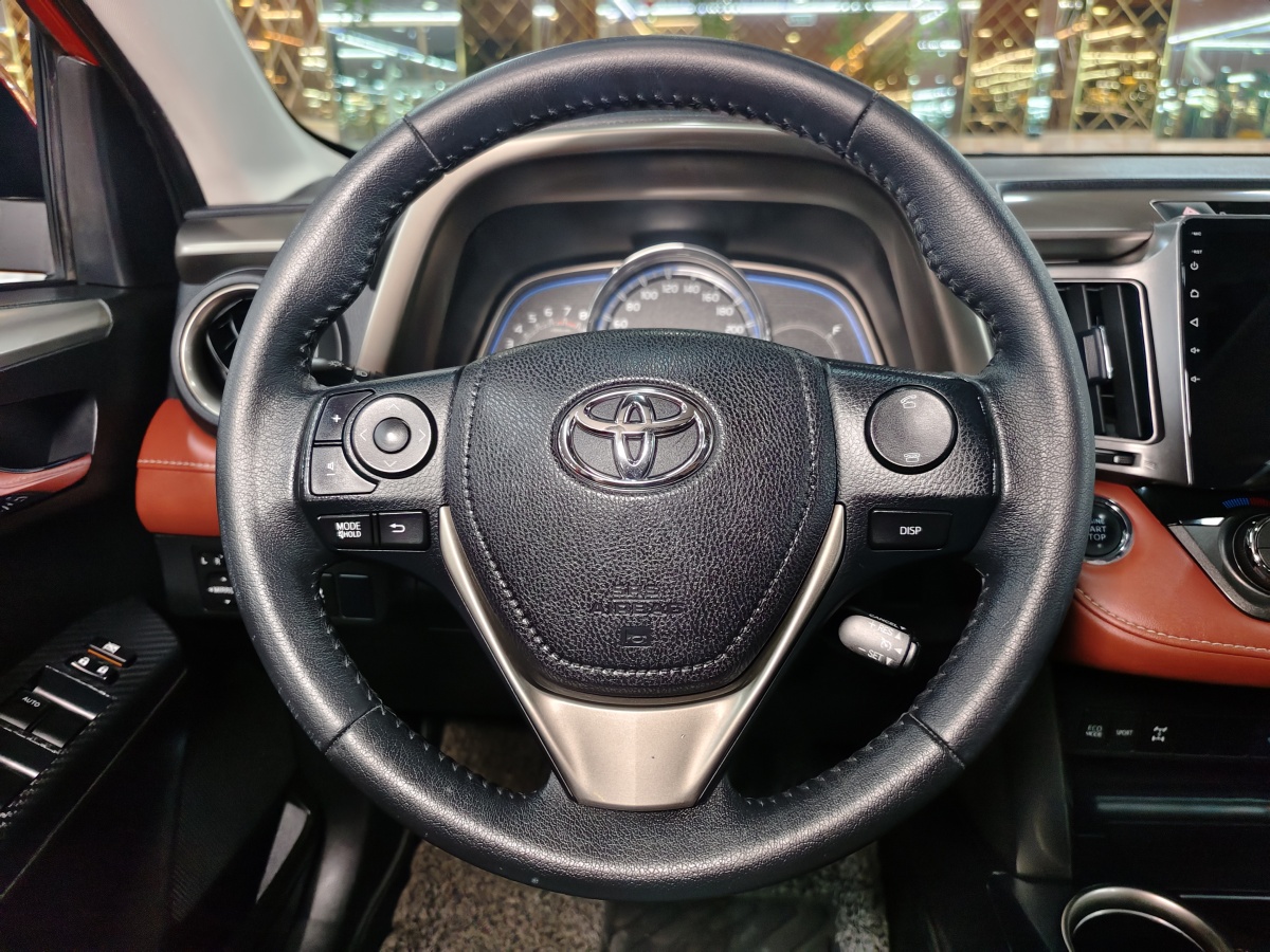 2014年1月豐田 RAV4榮放  2013款 2.5L 自動(dòng)四驅(qū)豪華版