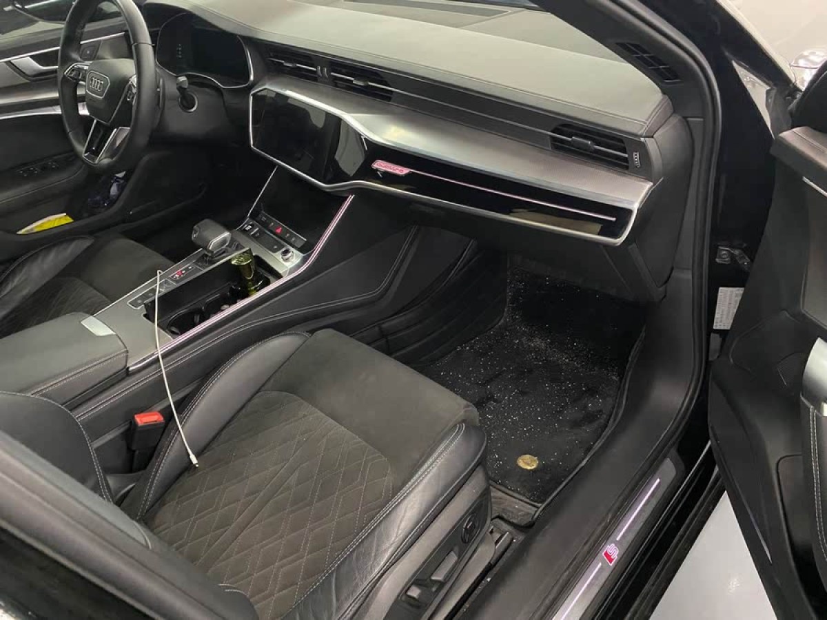 奧迪 奧迪A6L  2022款 55 TFSI quattro 尊享動(dòng)感型圖片