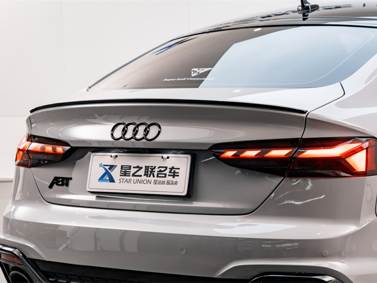 奧迪A5（進(jìn)口）21款 Sportback 45 TFSI quattro 臻選動感型圖片