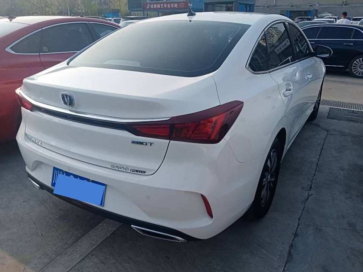 長(zhǎng)安 逸動(dòng)  2021款 PLUS 藍(lán)鯨NE 1.4T GDI DCT尊貴型圖片