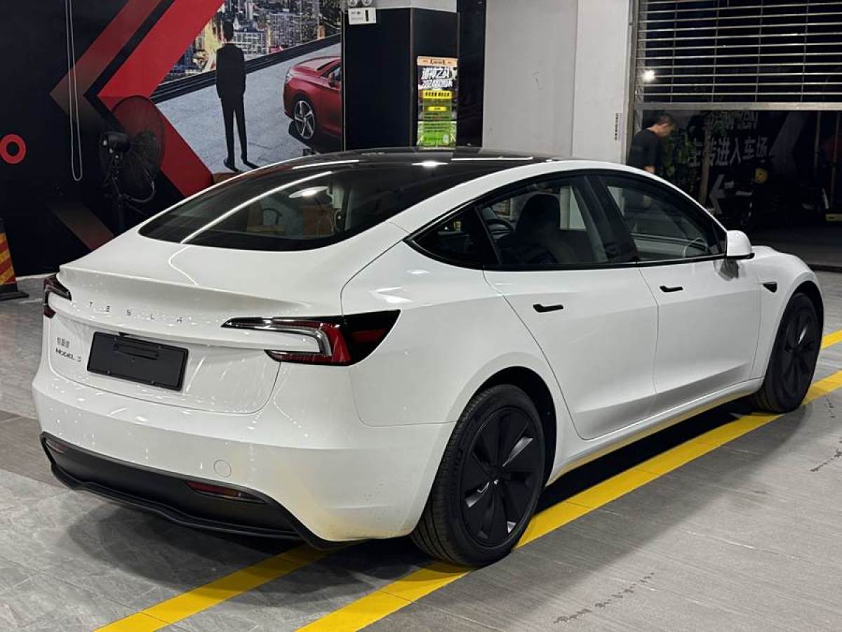 特斯拉 Model Y  2023款 后輪驅(qū)動(dòng)版圖片