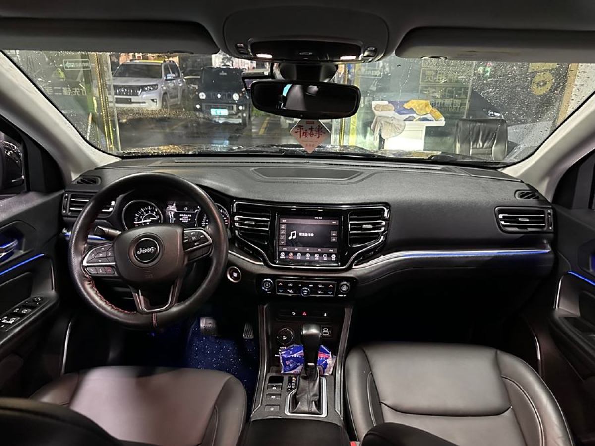 Jeep 指揮官  2018款 2.0T 四驅(qū)臻享版 國(guó)VI圖片