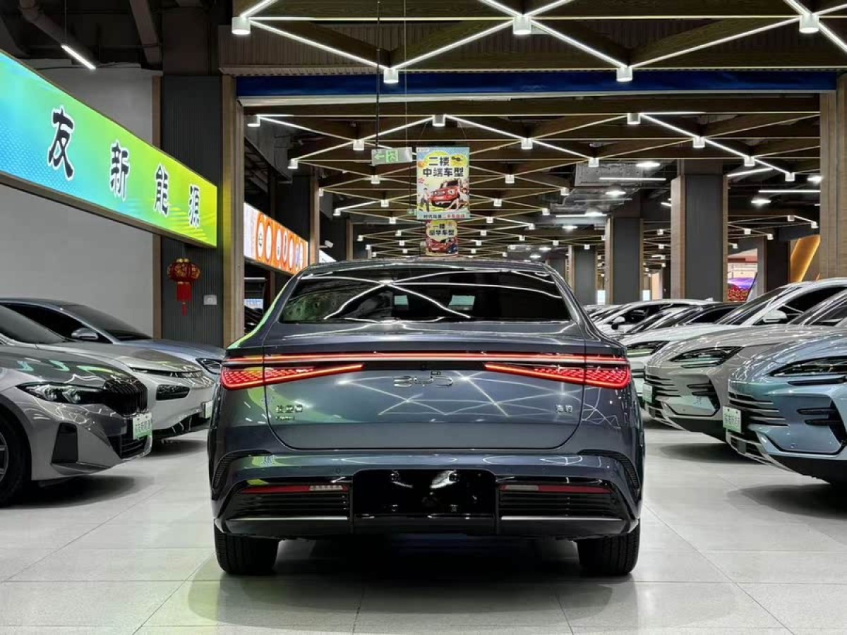 比亞迪 海豹  2024款 榮耀版 DM-i 1.5L 121km 尊貴型圖片