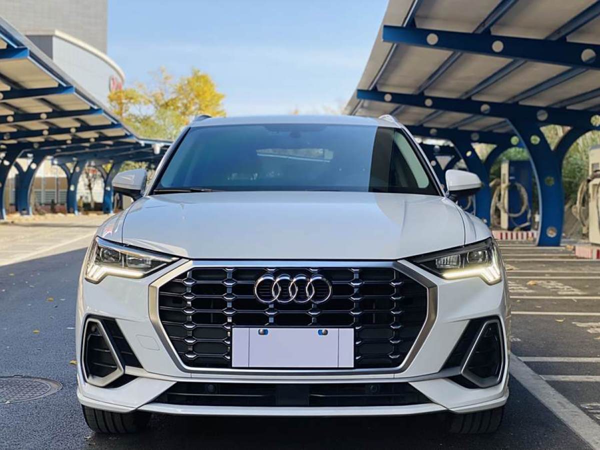 奧迪 奧迪Q3  2020款 35 TFSI 時(shí)尚動(dòng)感型圖片