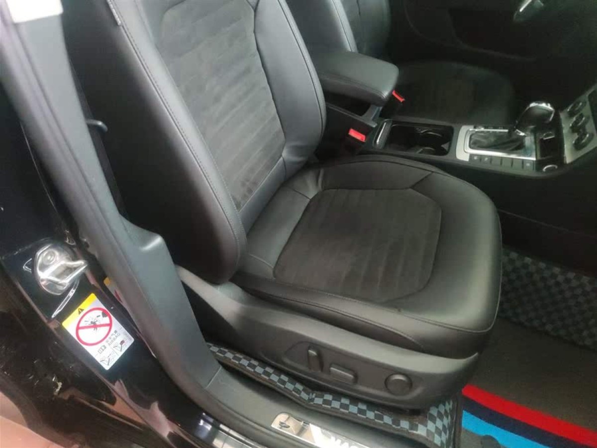 大眾 邁騰  2015款 改款 1.8TSI 尊貴型圖片