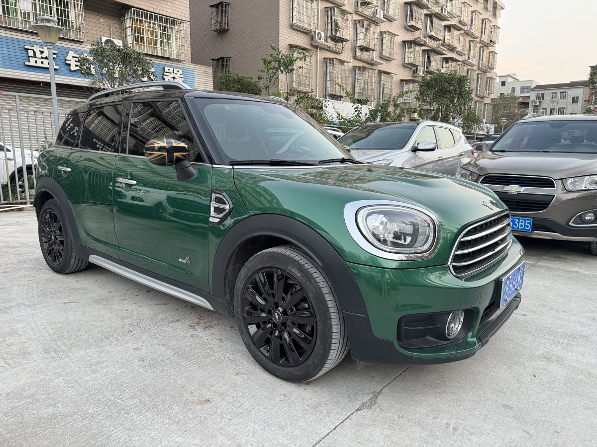 MINI COUNTRYMAN  2019款 1.5T COOPER ALL4 藝術(shù)家周末旅行版圖片