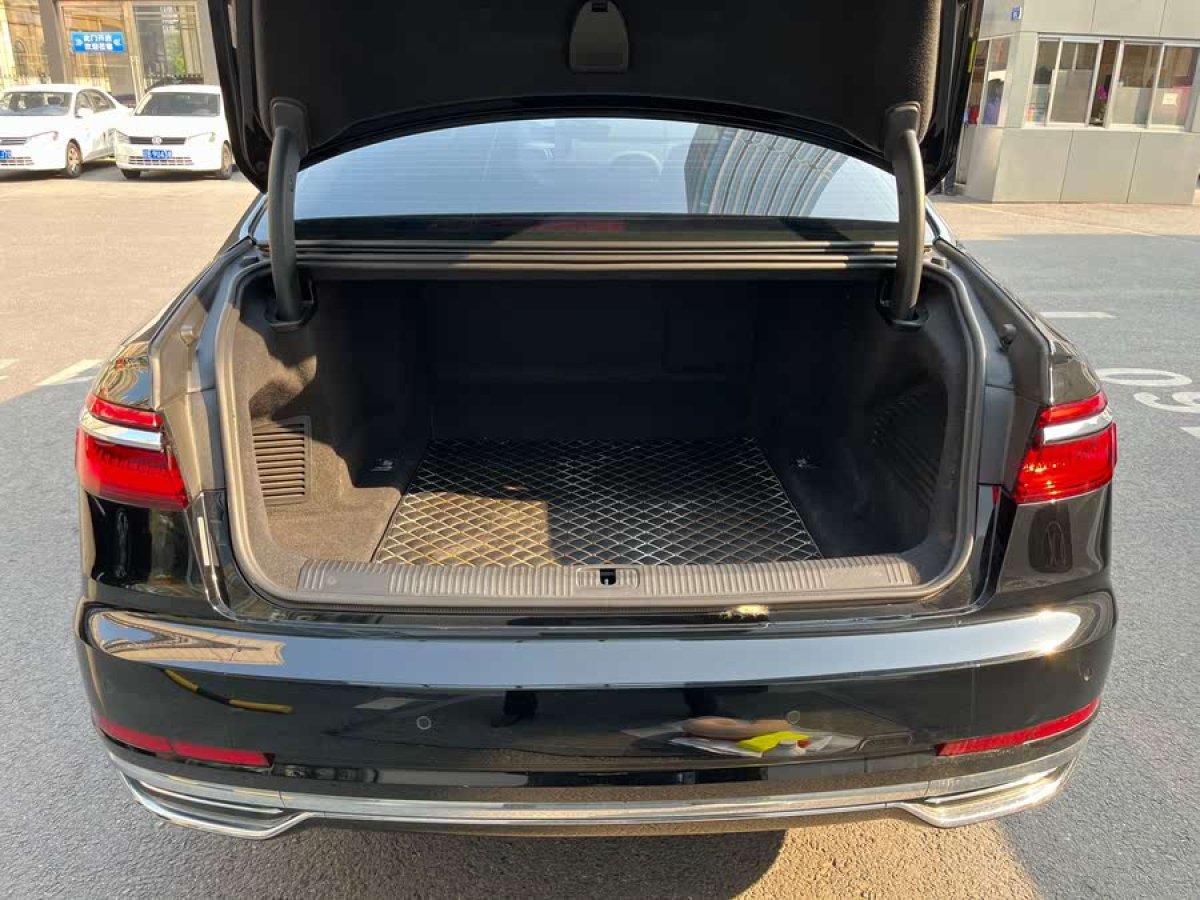奧迪 奧迪A8  2022款 A8L 50 TFSI quattro 舒適型典藏版圖片