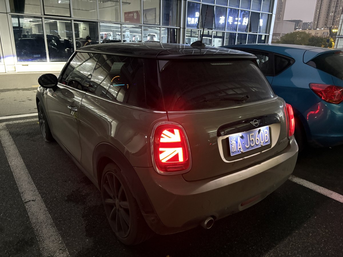 MINI COUNTRYMAN  2018款 1.5T COOPER 藝術家圖片