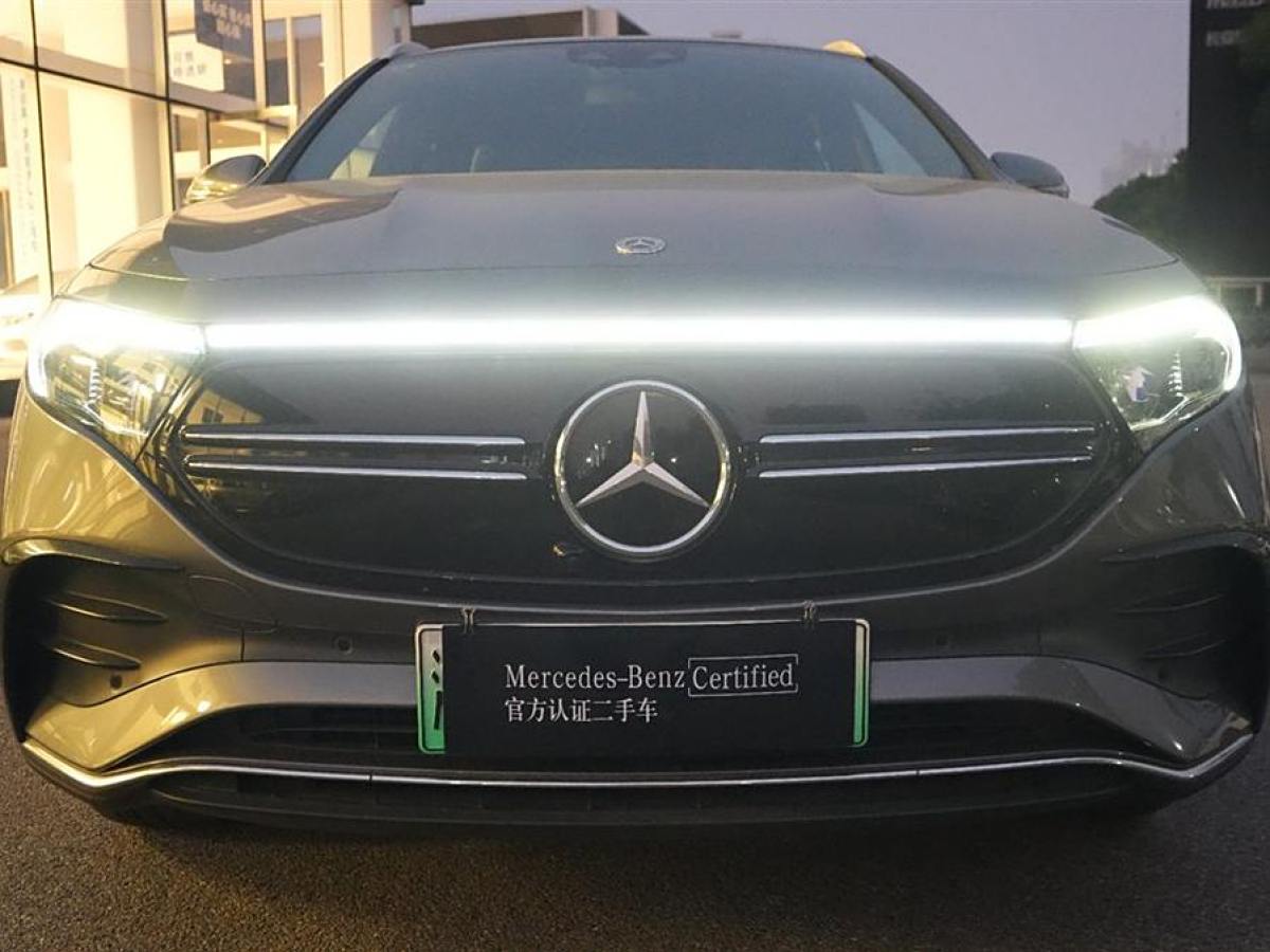 奔馳 奔馳EQA  2022款 EQA 300 4MATIC 首發(fā)特別版圖片