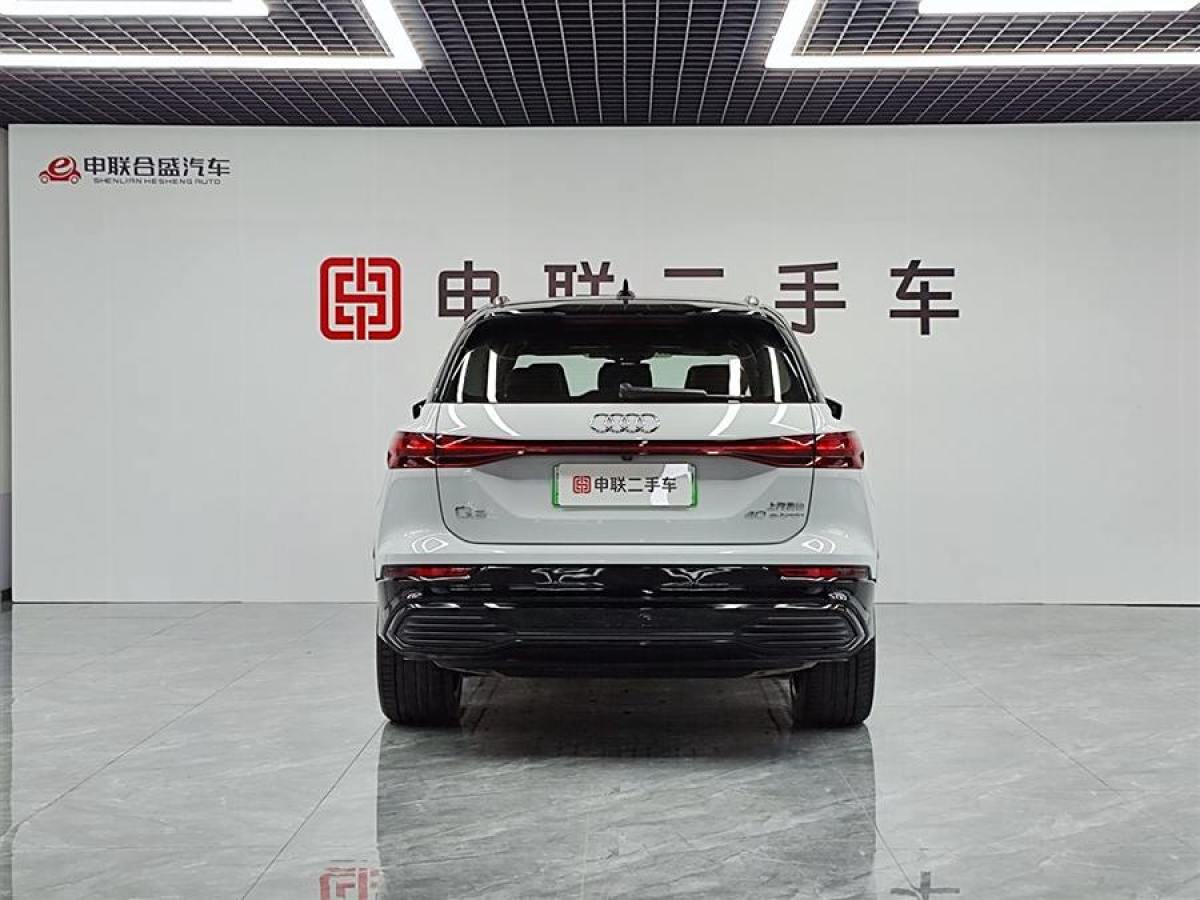 奧迪 奧迪Q5 e-tron  2023款 40 e-tron 星耀型 錦衣套裝圖片